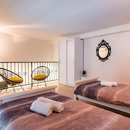 Vanilla Apartment *