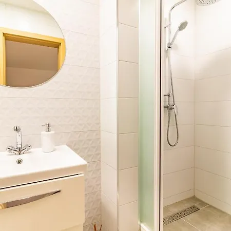 Apartment Vanilla Split